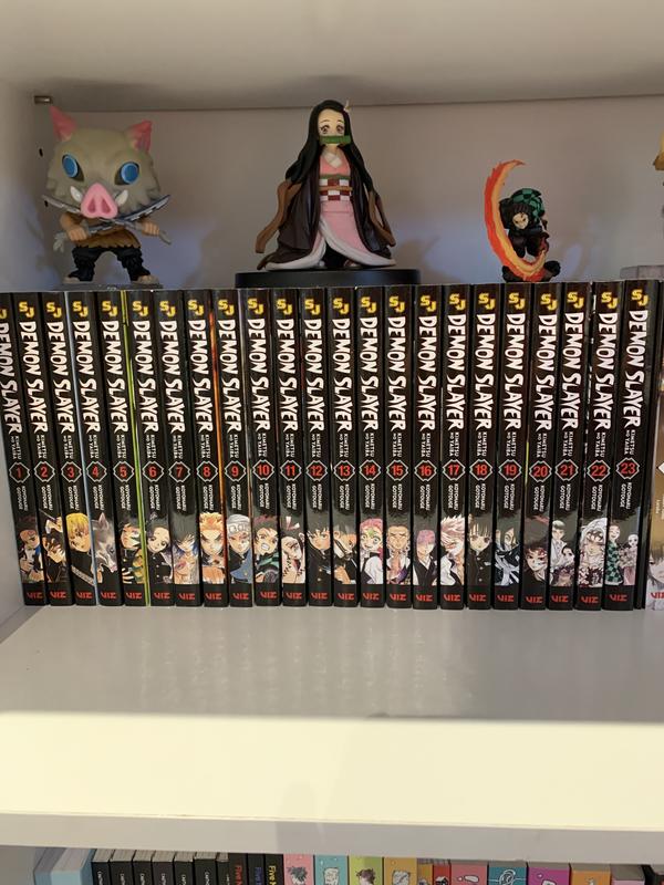  Demon Slayer Complete Box Set: Includes volumes 1-23 with  premium: 9781974725953: Gotouge, Koyoharu: Books