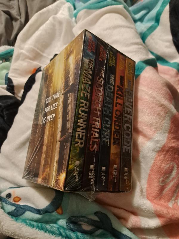 The Maze Runner Series Complete Collection Boxed Set (5-Book) by James  Dashner, Paperback