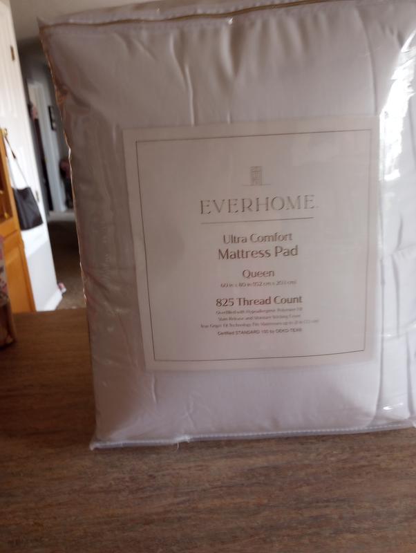 Everhome™ UltraPlush 825ThreadCount Mattress Pad with True Grip