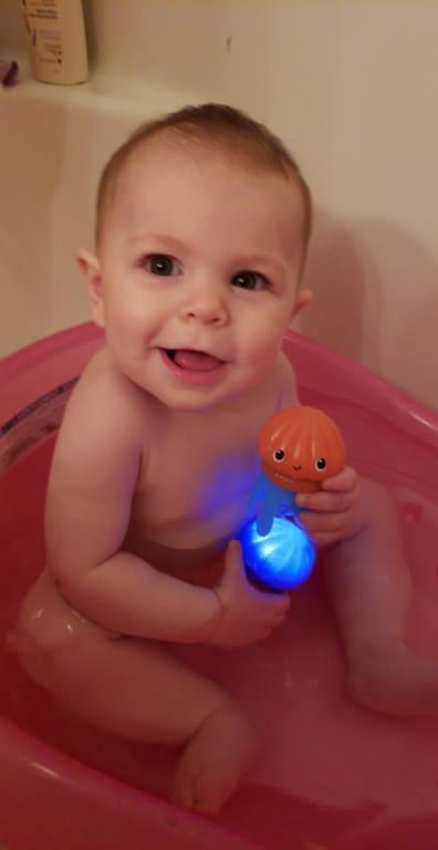 light up jellyfish bath toy