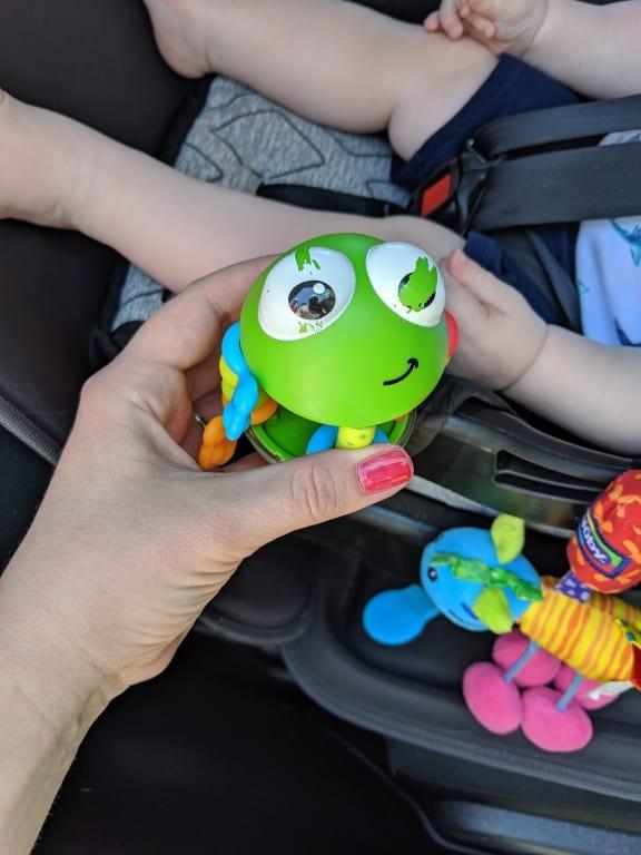 infantino flip flop frog rattle