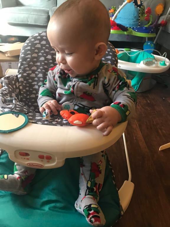 infantino 2 in 1 bouncer and activity seat instructions