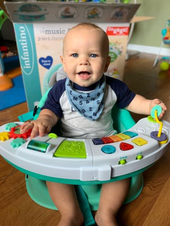 Music Lights 3 in 1 Discovery Seat Booster Go Gaga Infantino