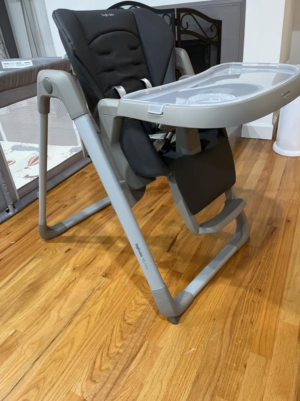 High chair with adjustable foot rest and foldable : r/BabyLedWeaning