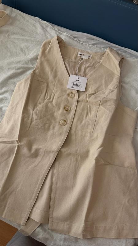 Customer photo for "Beautiful quality, comfortable linen fabric, and very soft against the skin."