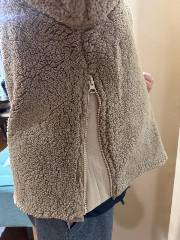 Customer photo for "Warm and cozy but not tall girl friendly"