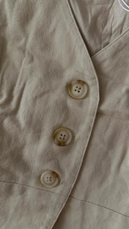 Customer photo for "Beautiful quality, comfortable linen fabric, and very soft against the skin."
