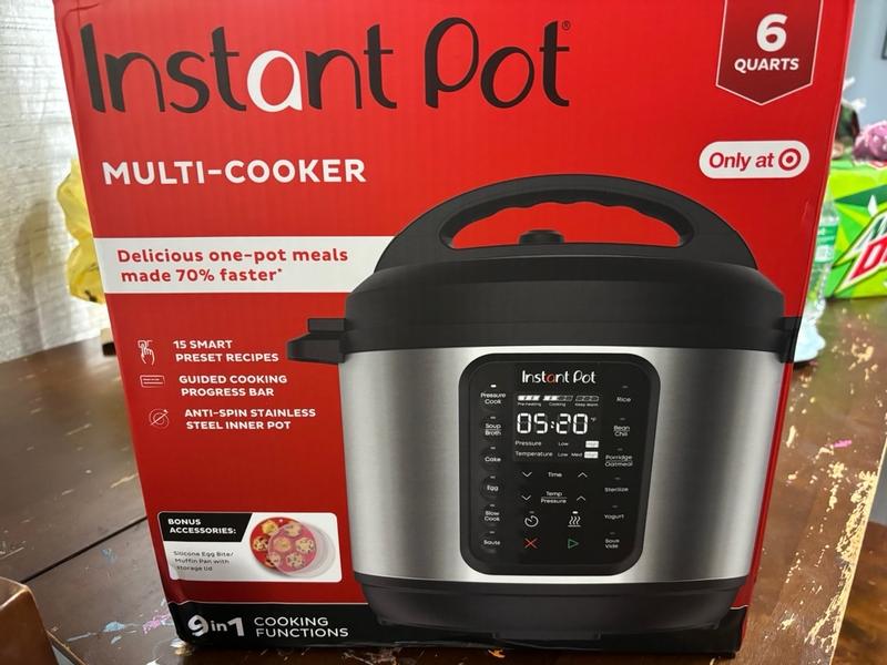 Instant Pot Duo Plus 6 quart Multi Use Pressure Cooker V3