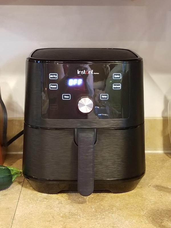 What is the weight of Instant Pot Vortex 5.7QT Large Air Fryer Oven Combo?