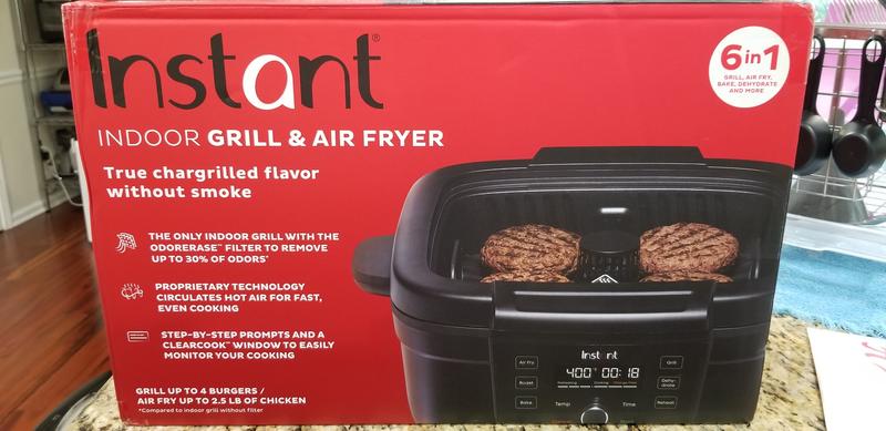 Instant 6-in-1 Indoor Grill with 4 Qt Air Fryer, Bake, Roast, Reheat &  Dehydrate, Odor-Reducing Filter and Clear Cook Window