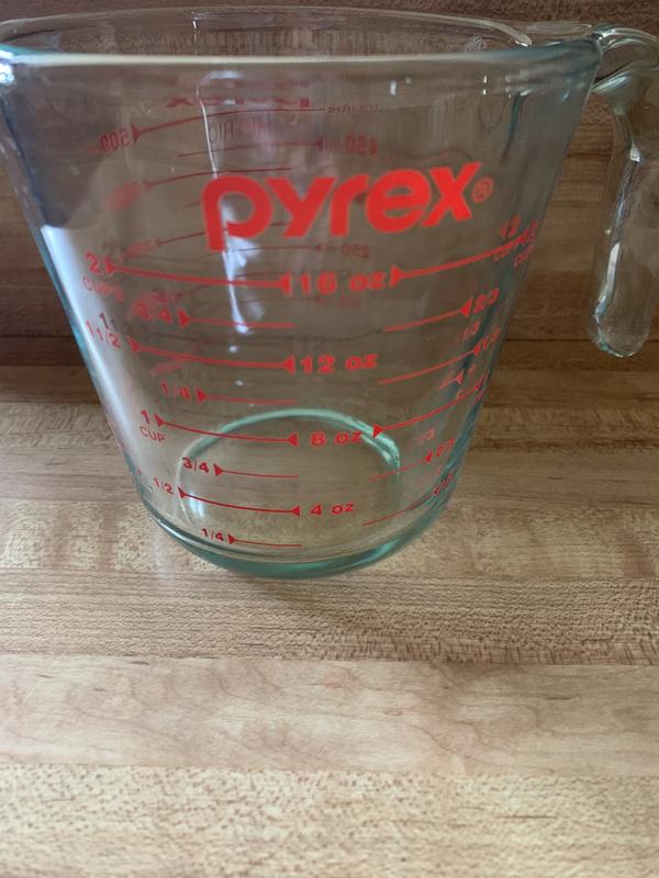 Pyrex Grip-Rite 8-Cup Covered Measuring Cup