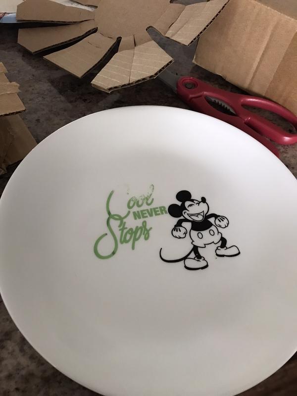 Corelle Disney Mickey Mouse Lunch Plates 4pk - Chip Resistant Glass Plates  - Microwave & Dishwasher Safe - Fun and Stylish Dinnerware in the  Dinnerware department at