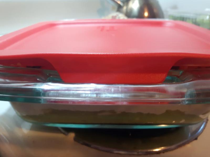 Pyrex® Easy Grab® 8? Square Baking Dish W/ Red Plastic Lid
