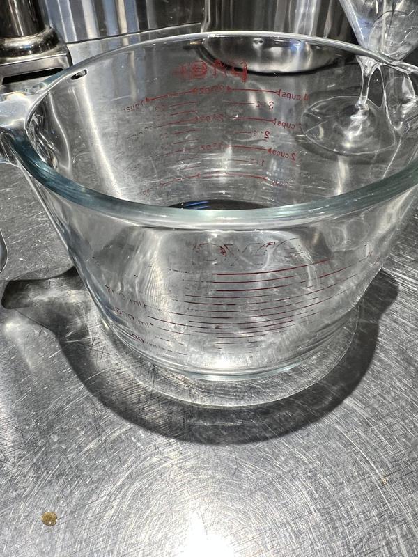 5 year old vs. 35 year old pyrex measuring cups : r/pics