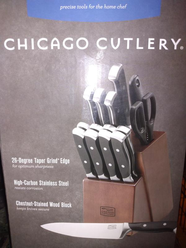 Chicago Cutlery Signature Edge 13-Piece Knife Block Set, Walnut