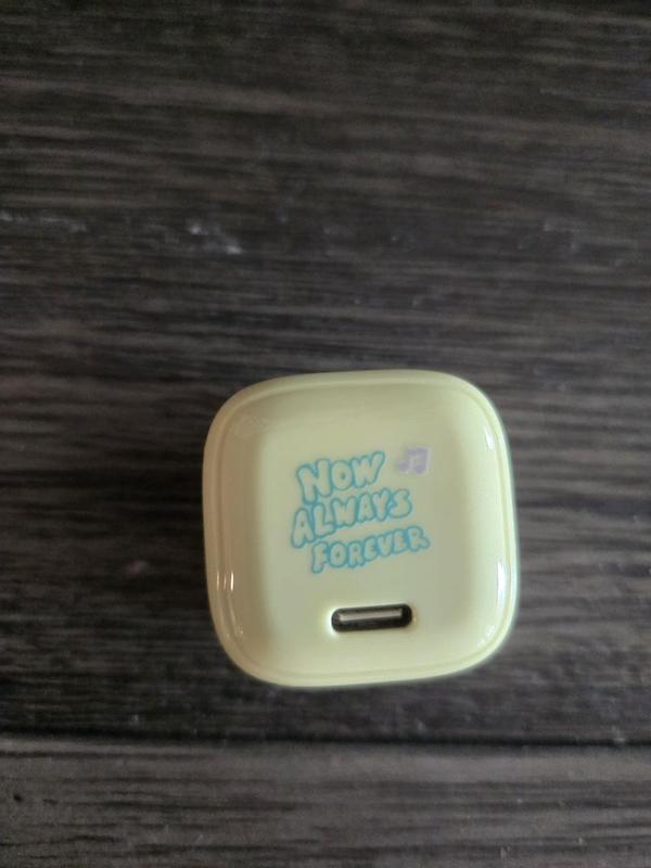 Customer carousel item 7.