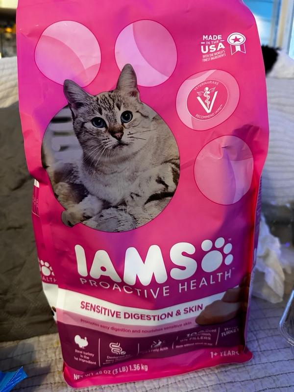 IAMS PROACTIVE HEALTH Adult Sensitive Digestion Skin Dry Cat