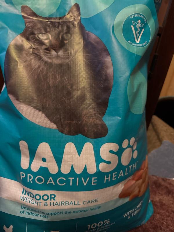 Iams Proactive Health Indoor Weight and Hairball Care Dry Cat Food   Petsense