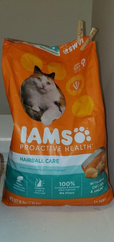 Iams senior hairball cat clearance food