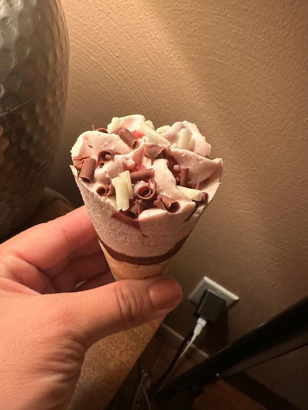 Summer Berry Belgian Waffle Cone | Häagen-Dazs®