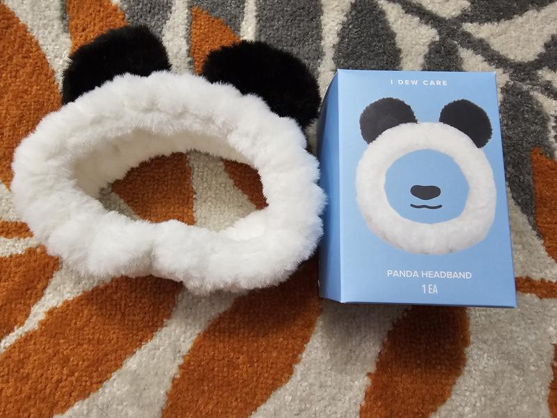 Customer photo for "Great cute quality headband"