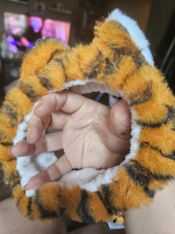 Customer photo for "Cute headband"