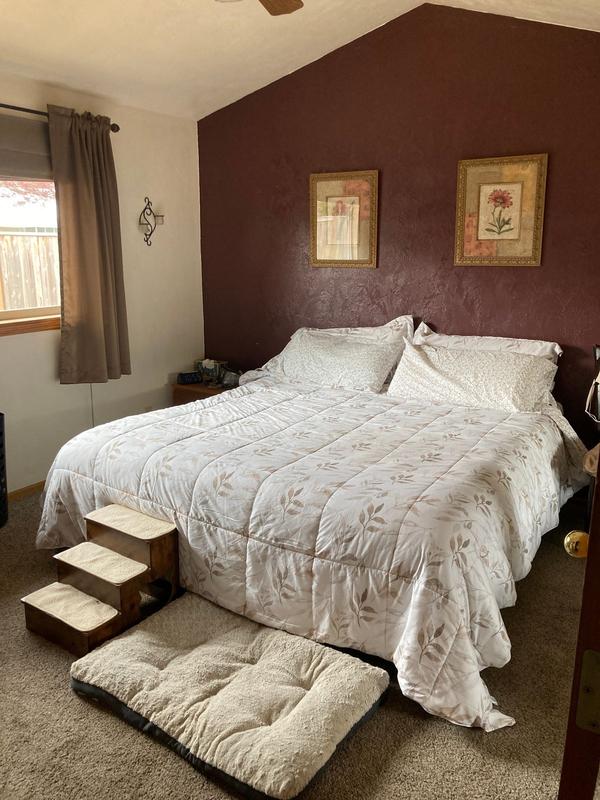 Customer carousel item 1.