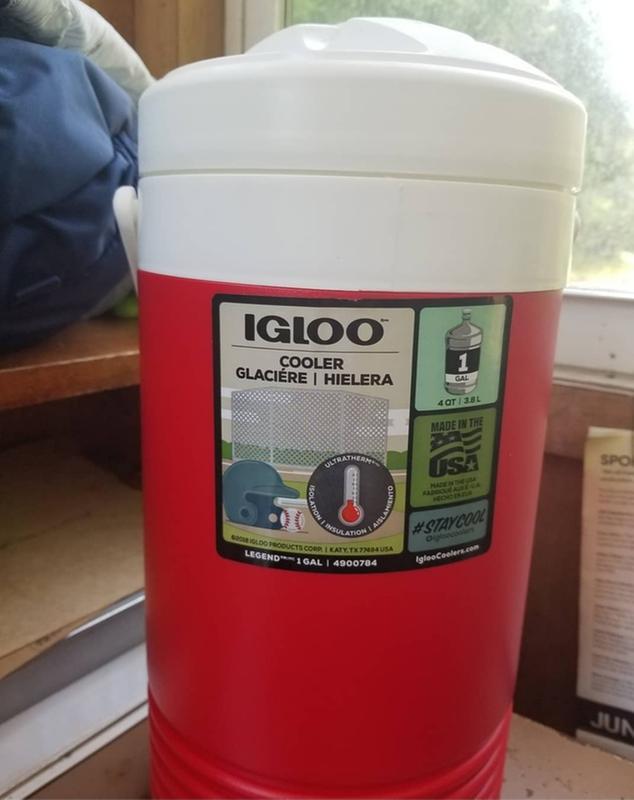 Igloo 1-Gallon Beverage Cooler in the Beverage Coolers department
