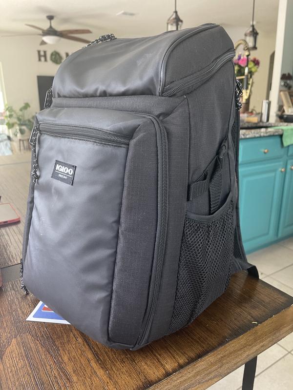 Igloo 30-Can Gray MaxCold Voyager Backpack - 66320