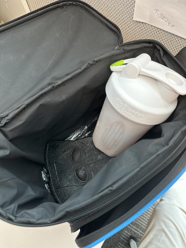 Zipper handle broke off at first try! No room inside.