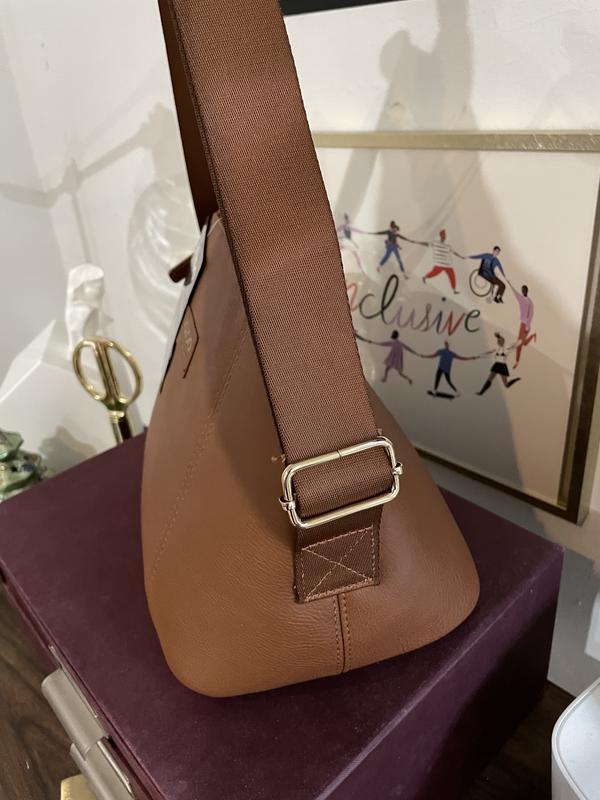 Customer photo for "Cute! Non-removable strap"