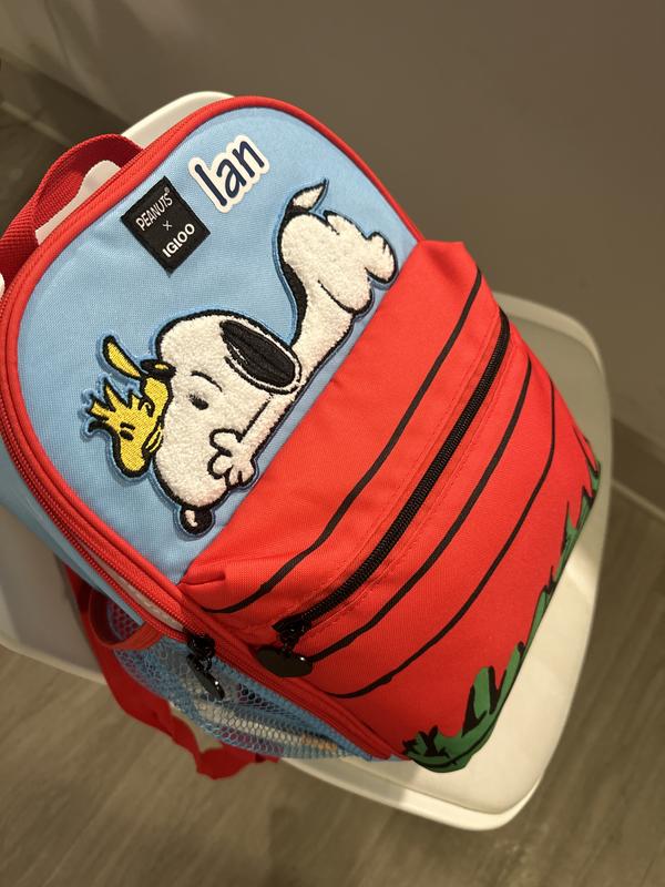 Snoopy Mini Convertible Backpack Cooler | Igloo display picture 1