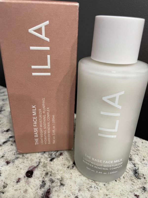 Customer photo for "Lightweight moisturizer"