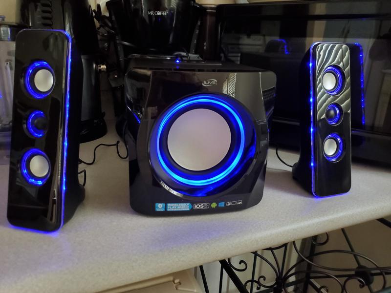 mr light 2.1 speakers