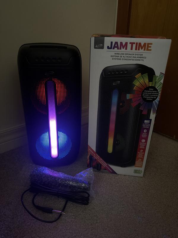 Party til the neighbors gets mad