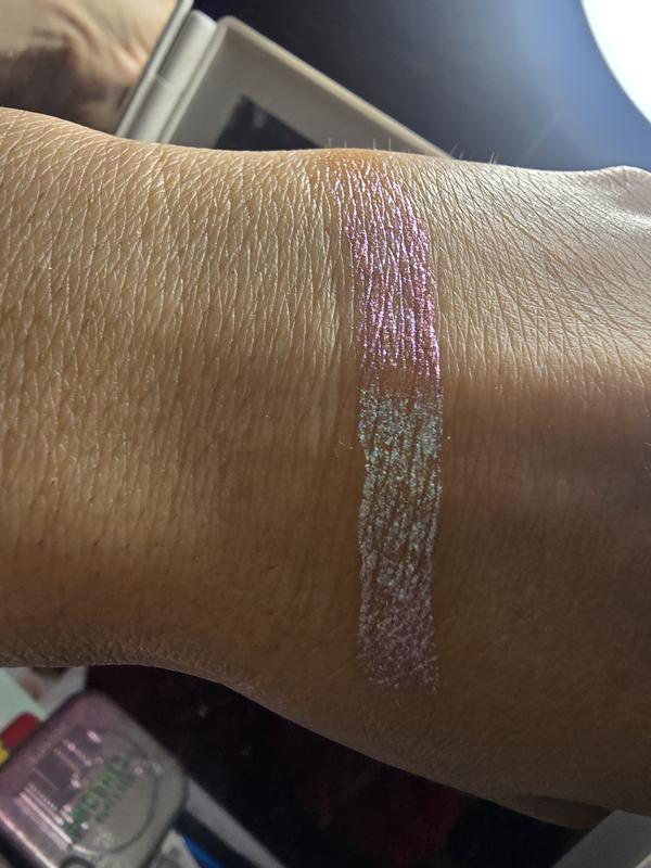R.E.M. Beauty Midnight Shadows Lustrous Liquid Eyeshadow