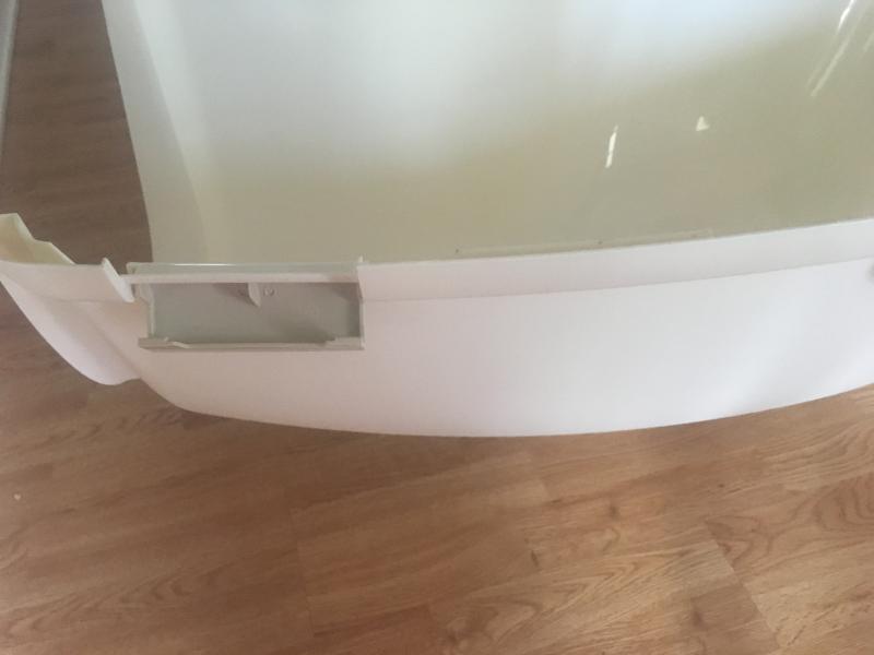 Top has 4 latches to attach to bottom part