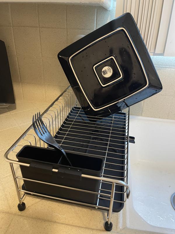 Stands up large dishes.