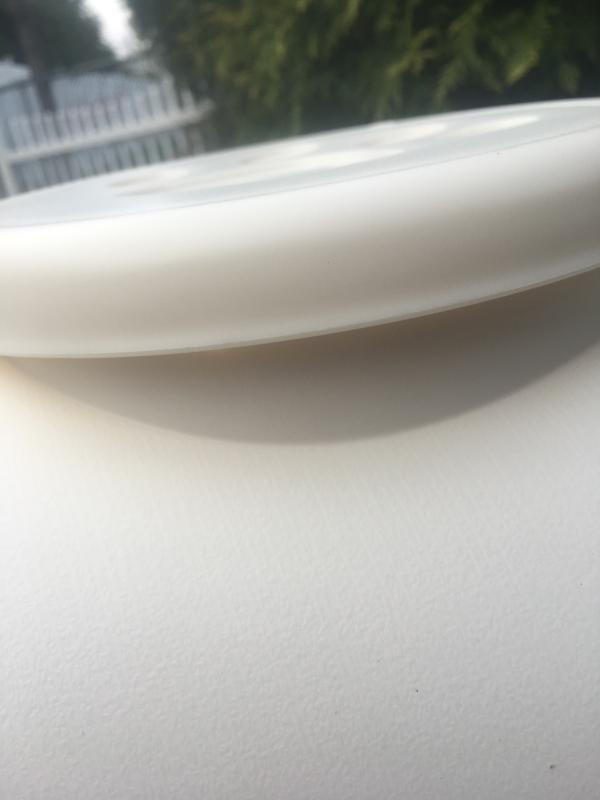 side view of vent in closed position