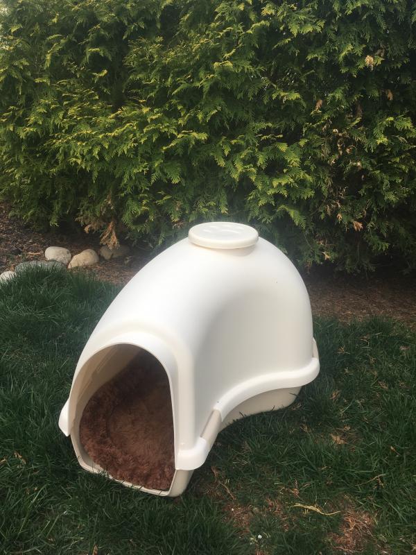 Fully assembled igloo dog house