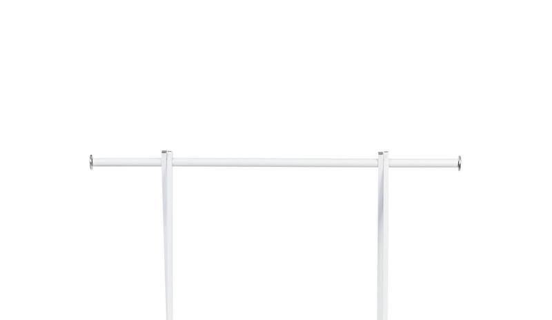 Roomy Hanging Bar