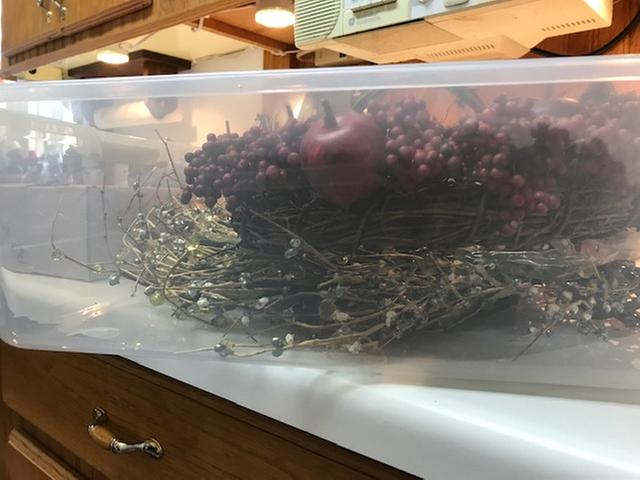 few wreath in one box