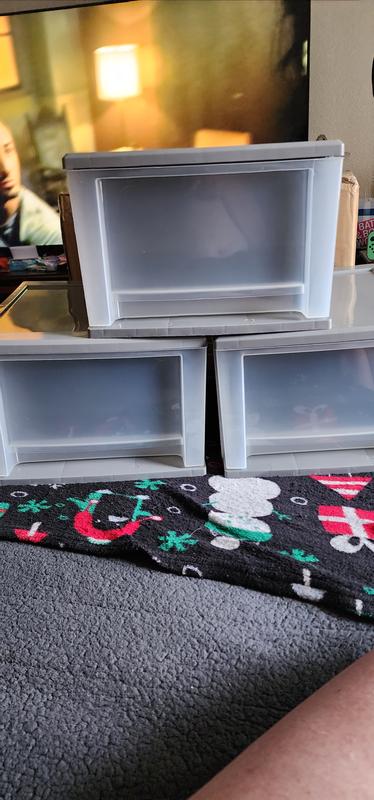3 storage drawers