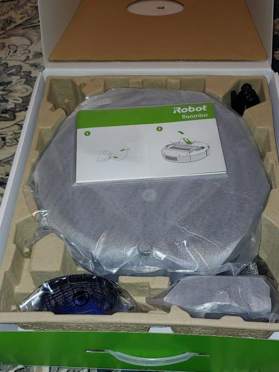 iRobot Roomba 694 Auto Charging Pet Robotic Vacuum R694020 iRobot Roomba 694 Auto Charging Pet Robotic Vacuum R694020