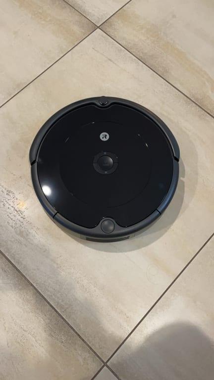 iRobot Roomba 694 Robot Vacuum with Self Charging, Works with Alexa, Good  for Pet Hair, Carpets, Hard Floors R694020 - The Home Depot