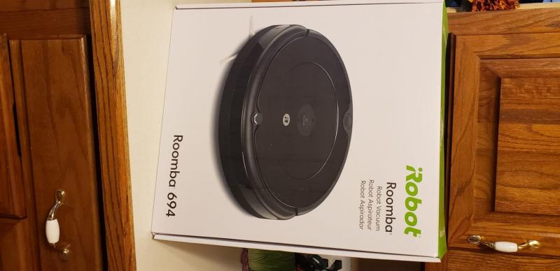 iRobot Roomba 694 Robot Vacuum with Self Charging, Works with