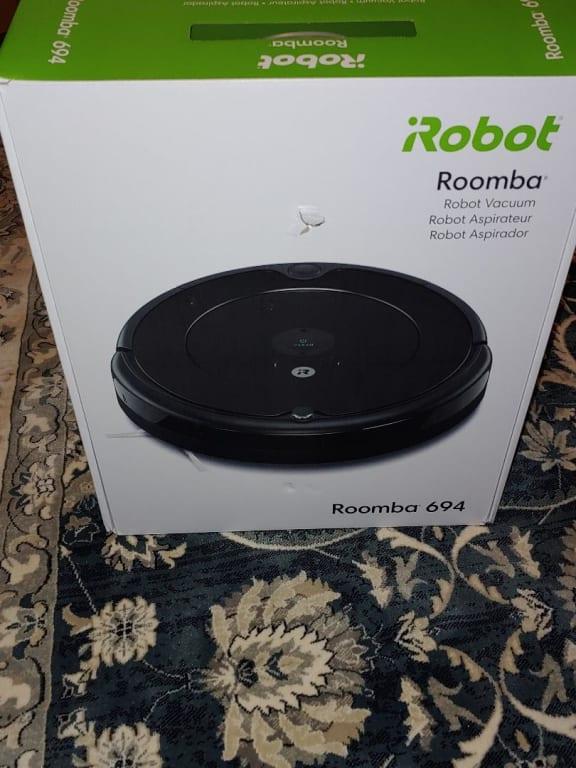 iRobot Roomba 694 Auto Charging Pet Robotic Vacuum R694020 iRobot Roomba 694 Auto Charging Pet Robotic Vacuum R694020