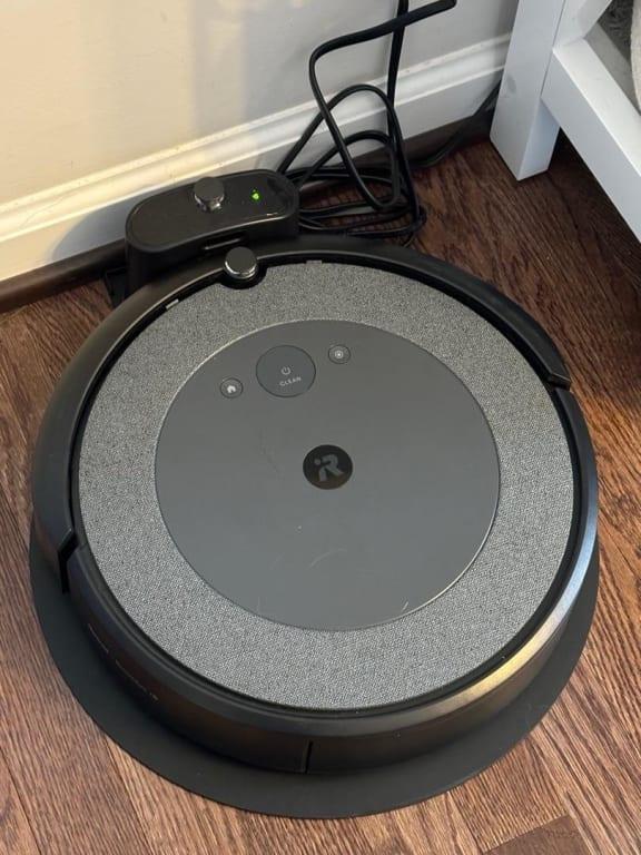 iRobot Roomba Combo i5 Robot Vacuum and Mop I517020 - The Home Depot