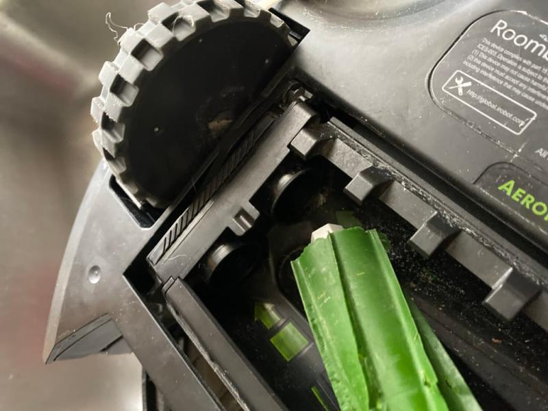 iRobot® Roomba® e5 (5150) WiFi® Connected Robot Vacuum Customer