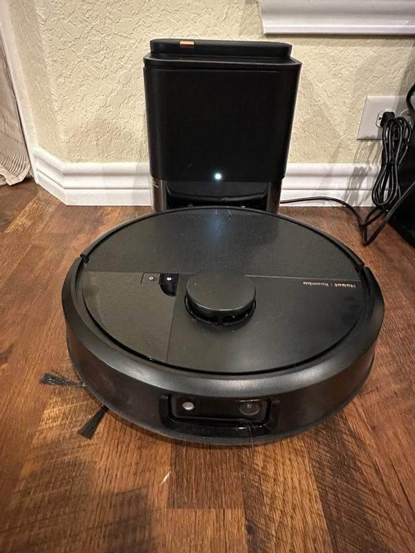 iRobot Roomba Max 715 Vac Robot Vacuum with Smart Navigation for